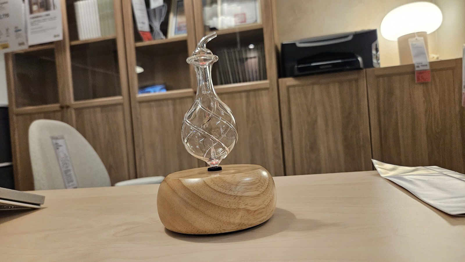 藍牙智控擴香儀 玻璃霧化瓶特寫